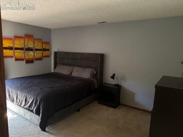 Image 9 of 17: Bedroom