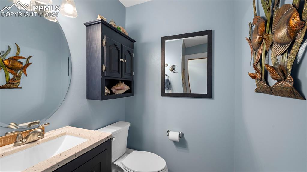 Image 23 of 45: Bathroom