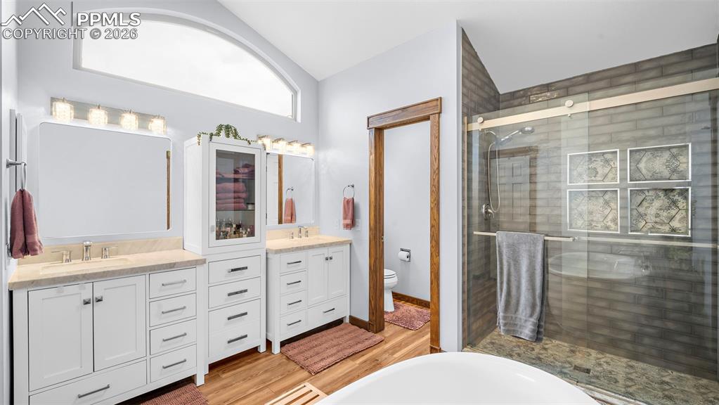 Image 29 of 45: Master Bathroom