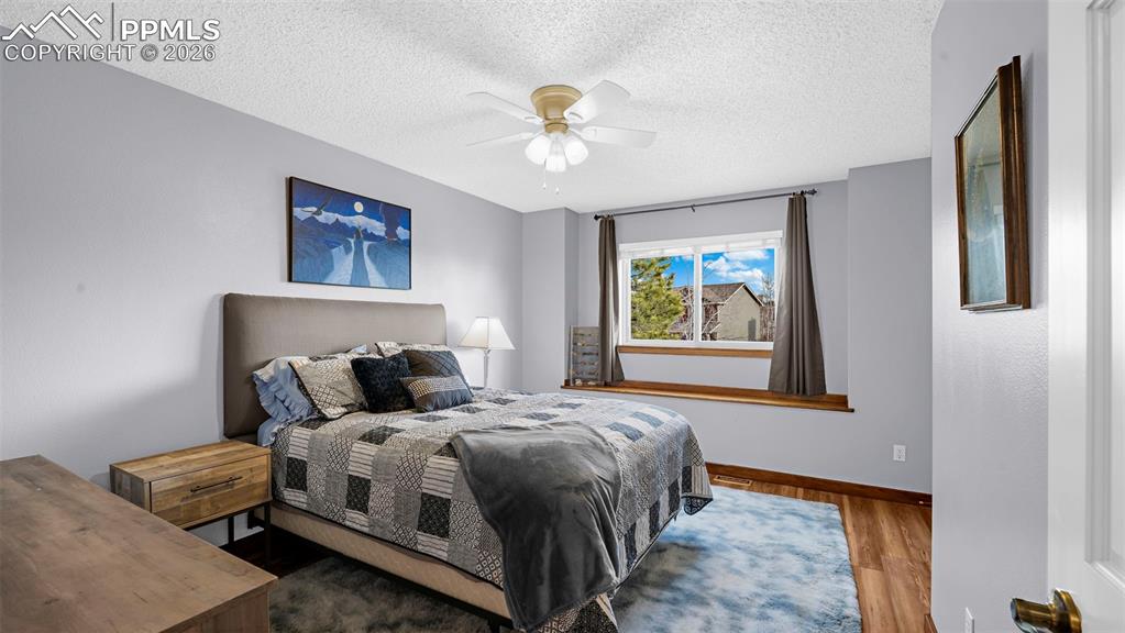 Image 30 of 45: Bedroom