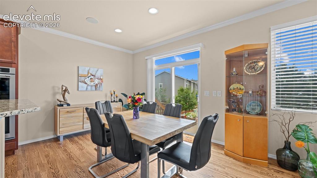 Image 13 of 44: Dining Area