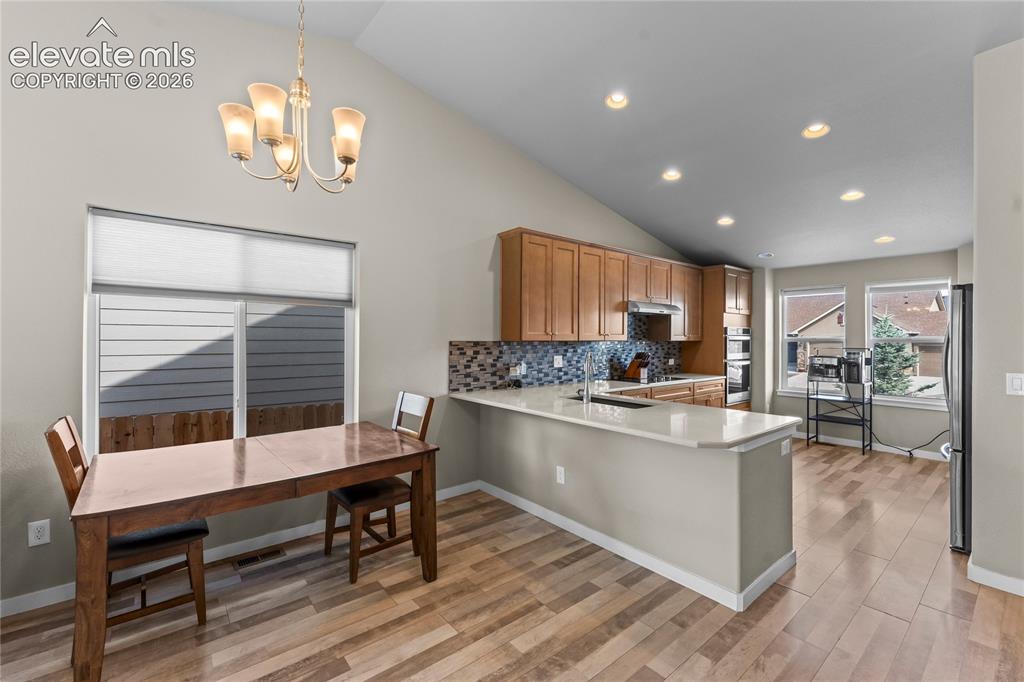 Image 12 of 33: Kitchen