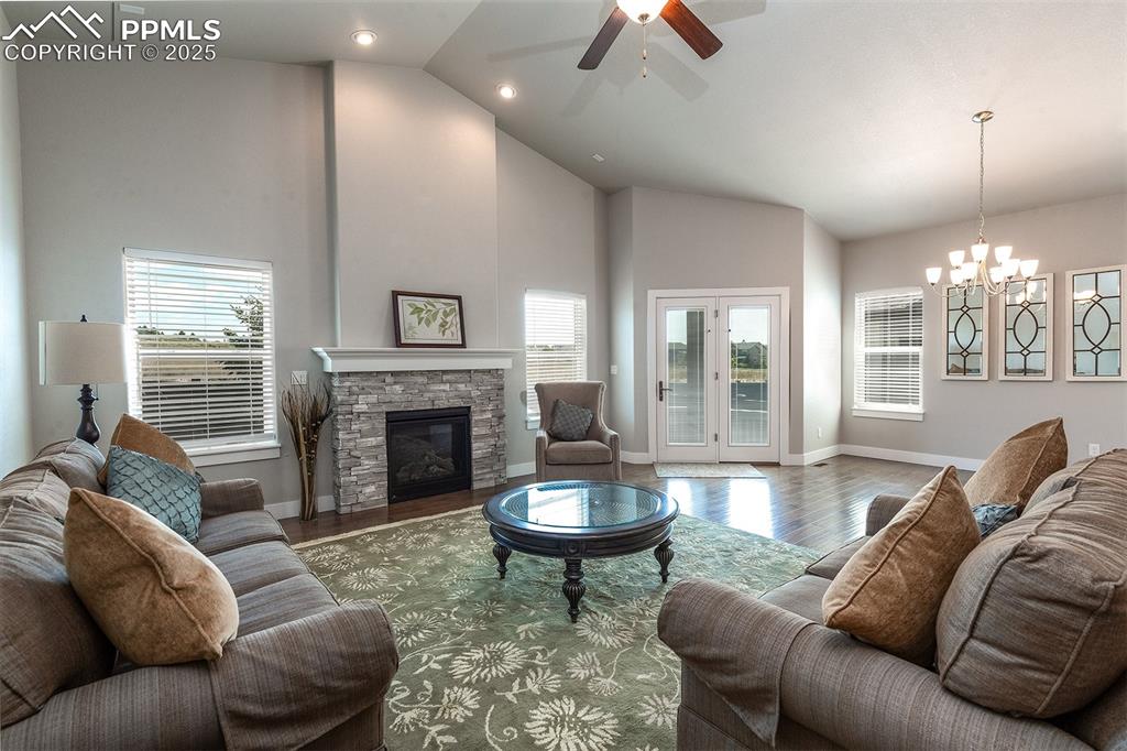 Image 15 of 46: Living Room