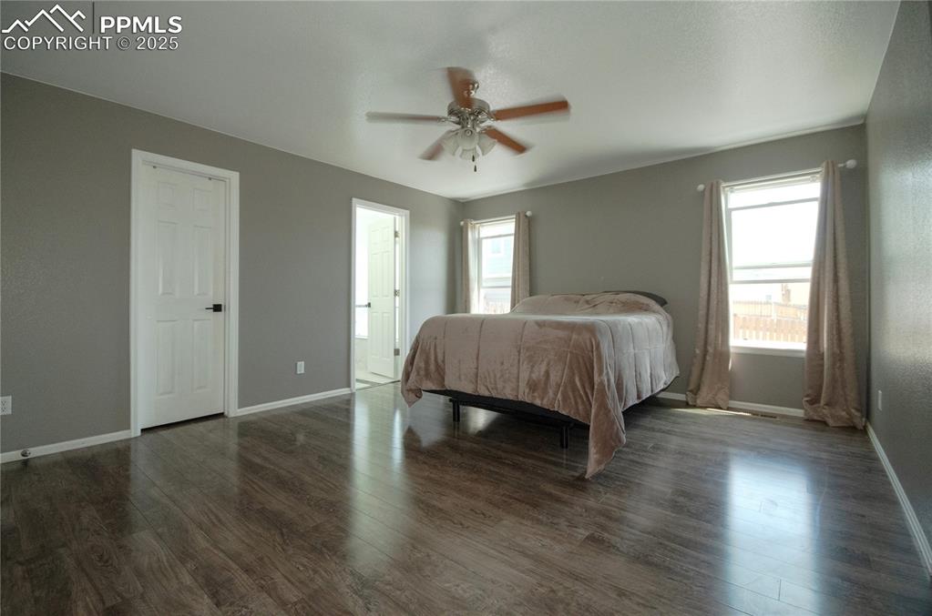 Image 15 of 42: Bedroom