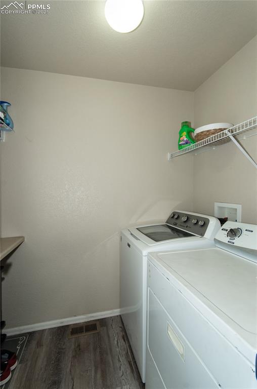 Image 18 of 42: Laundry