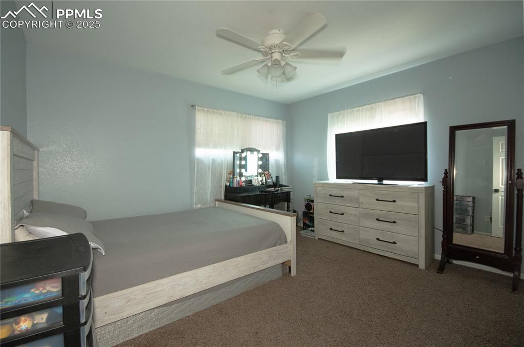 Image 20 of 42: Bedroom