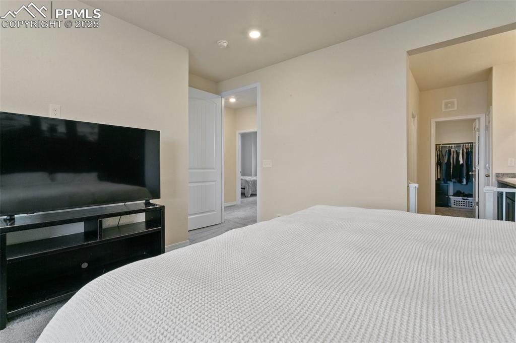 Image 25 of 37: Master bedroom 