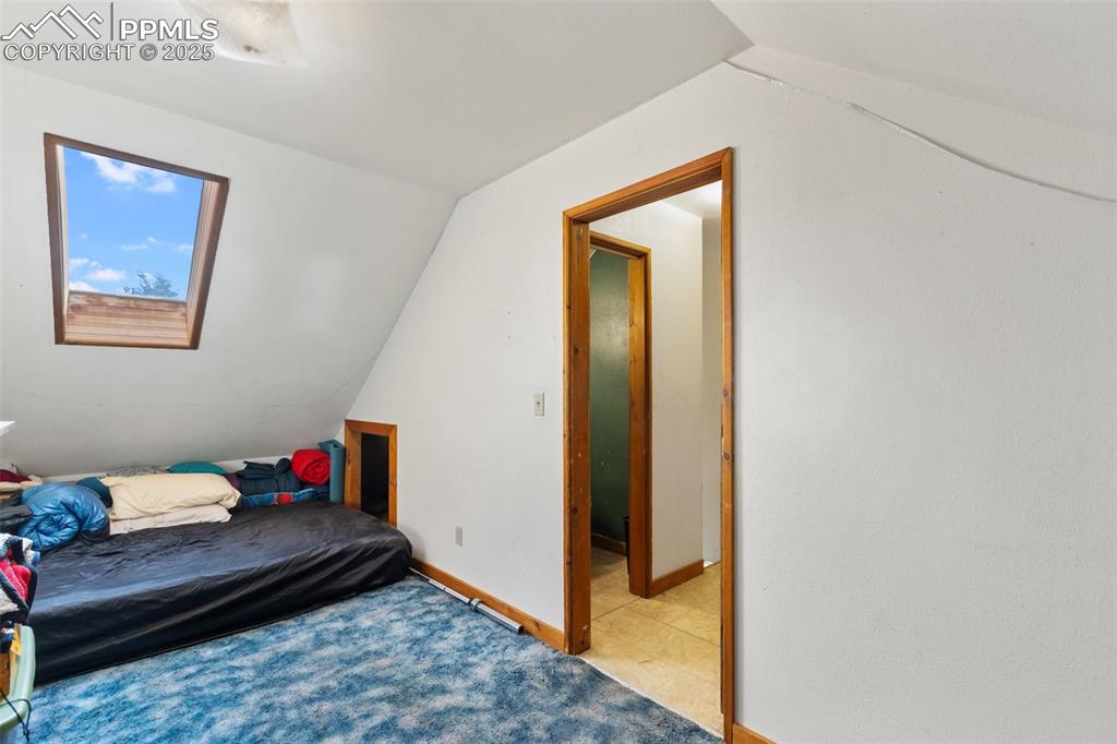 Image 30 of 42: Bedroom