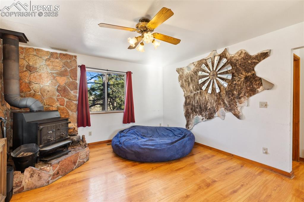 Image 6 of 42: Living Room