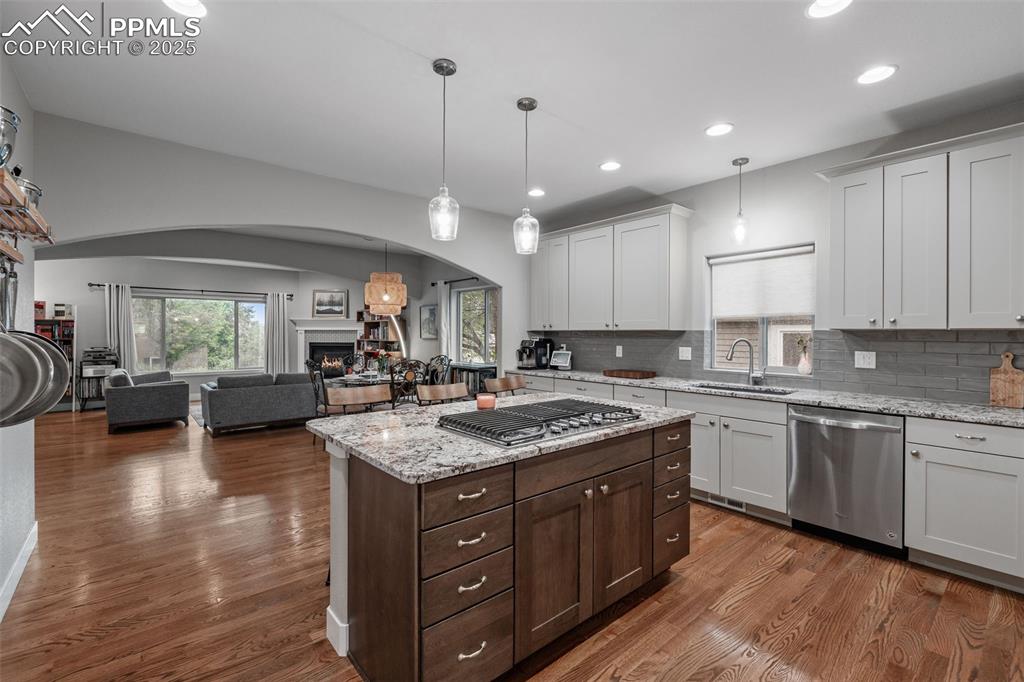 Image 10 of 48: Kitchen