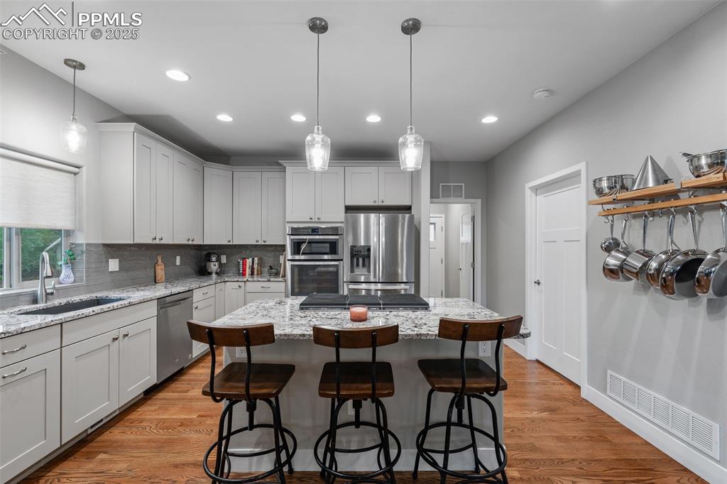 Image 11 of 48: Kitchen