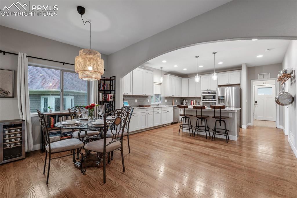 Image 8 of 48: Dining Area