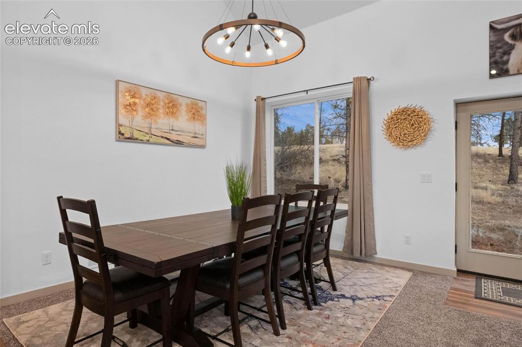 Image 8 of 23: Dining Area
