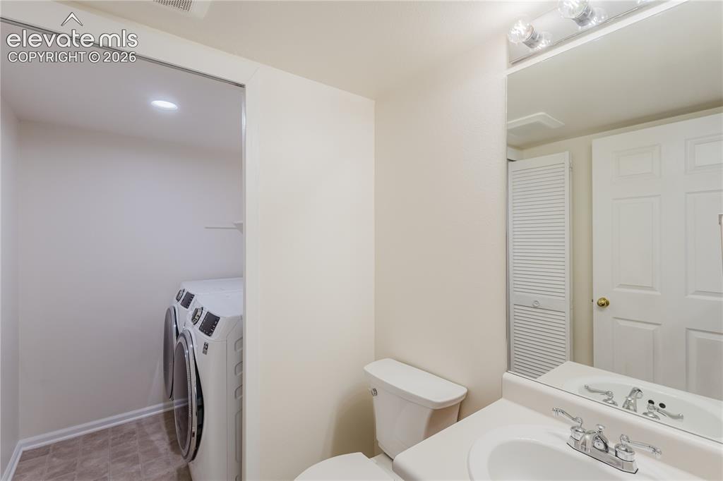 Image 15 of 49: Bathroom
