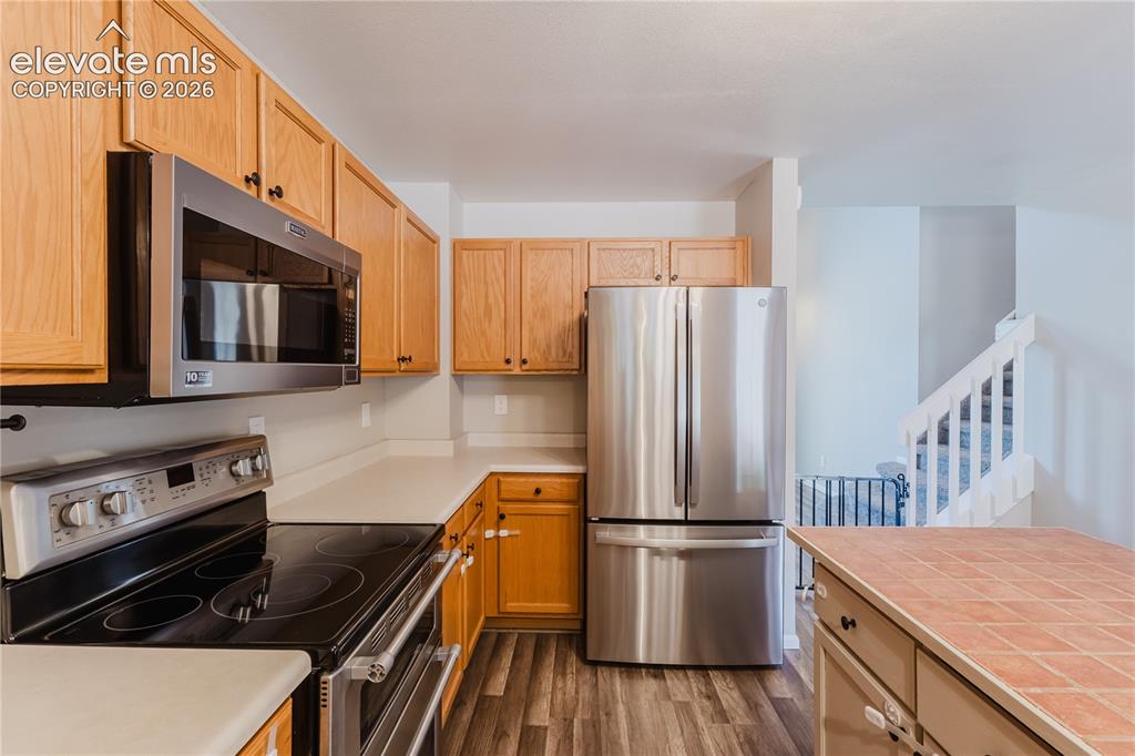 Image 8 of 49: Kitchen