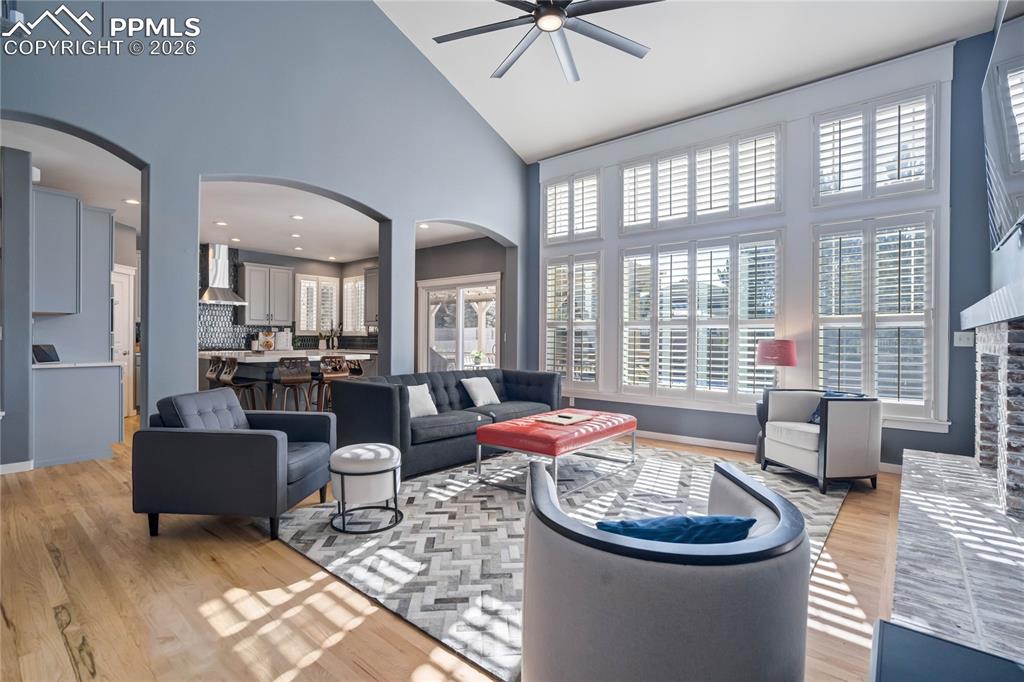 Image 10 of 50: Light, bright and open great room with wall of windows!