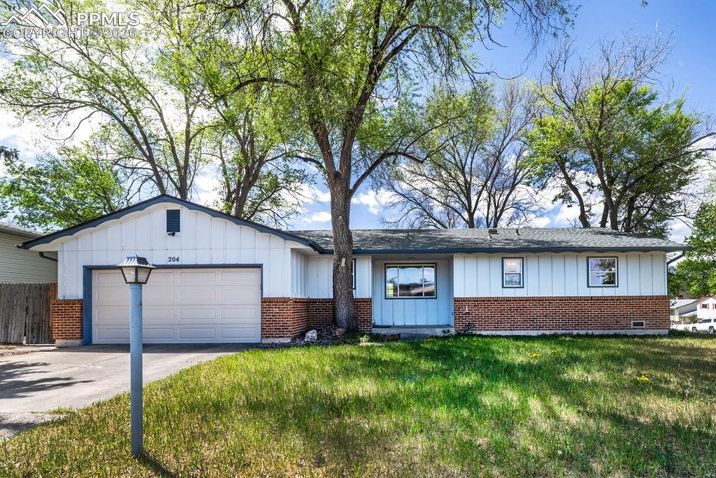 Image 2 of 28: Front of Structure