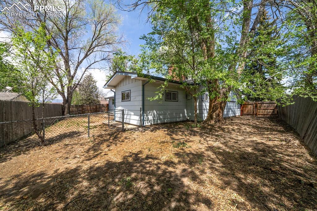 Image 6 of 28: Back of Structure