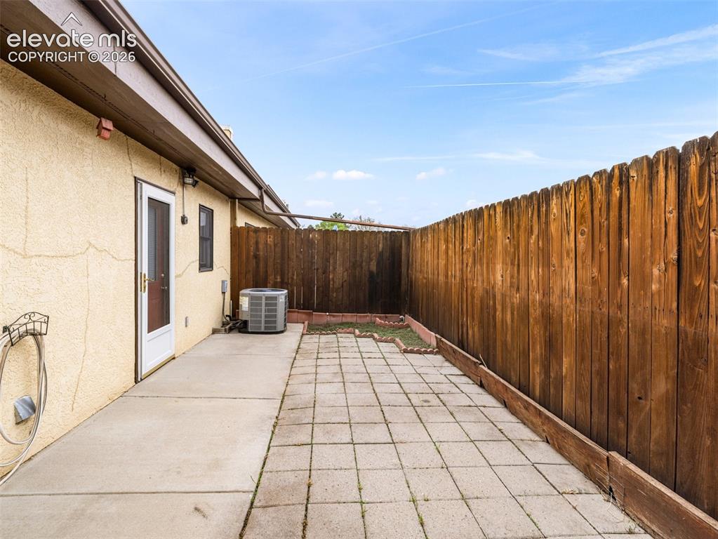 Image 19 of 22: Patio