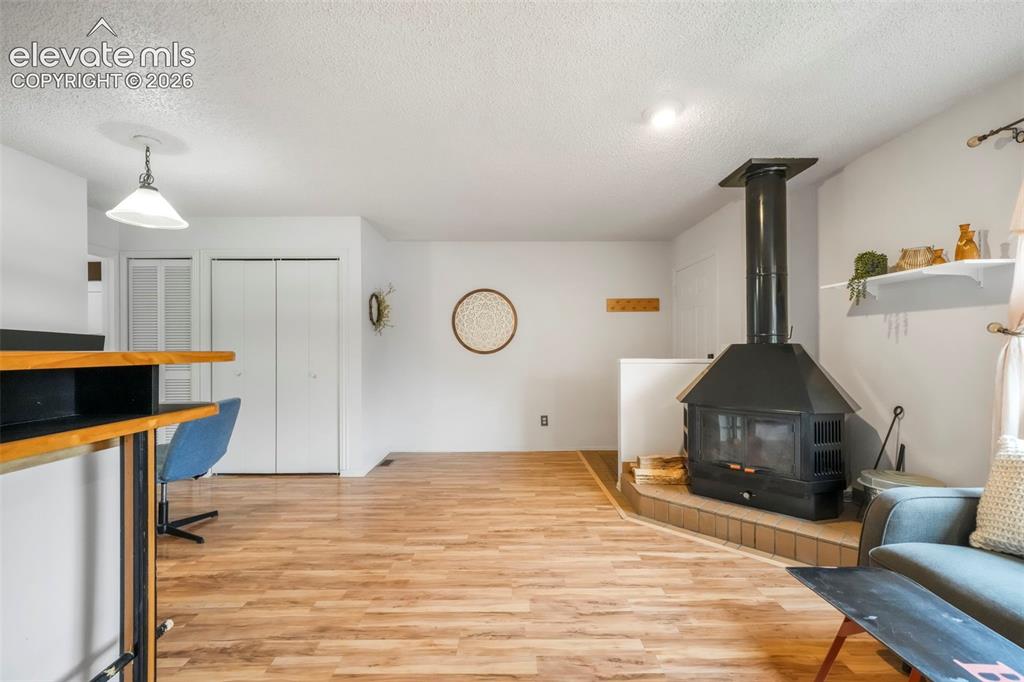 Image 12 of 50: Living Room
