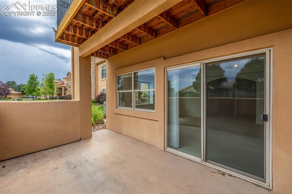 Image 26 of 32: Patio