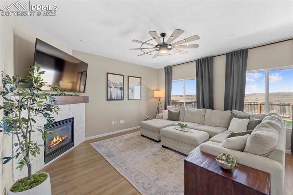 Image 7 of 49: Living Room