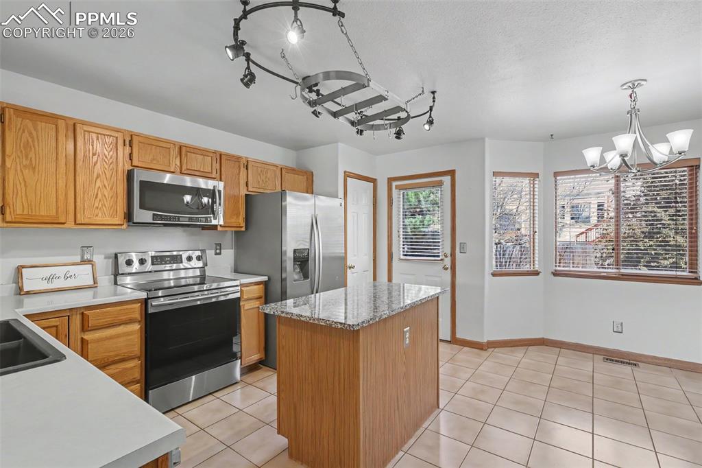 Image 8 of 37: Kitchen