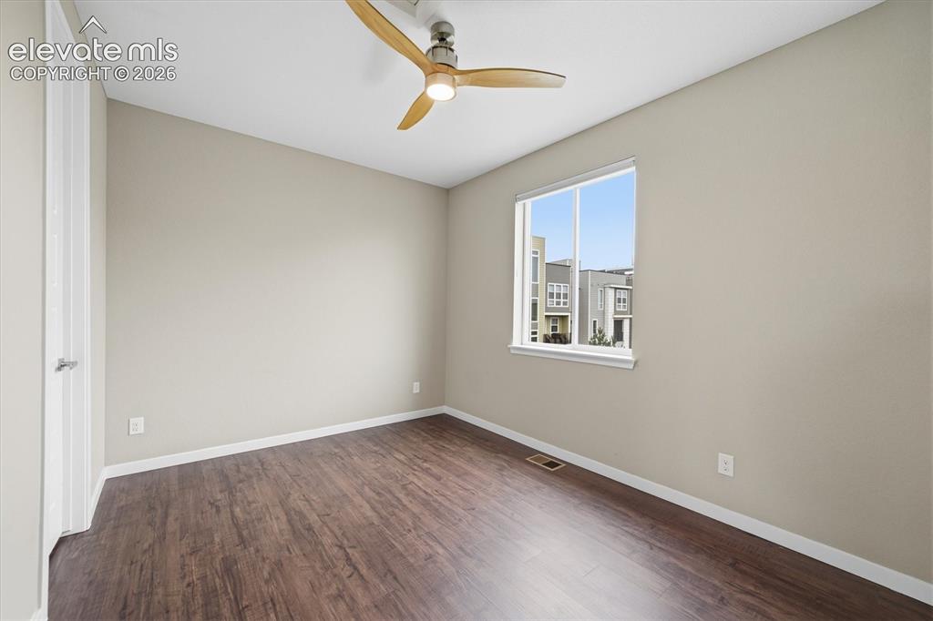 Image 42 of 47: Secondary bedroom with walk in closet