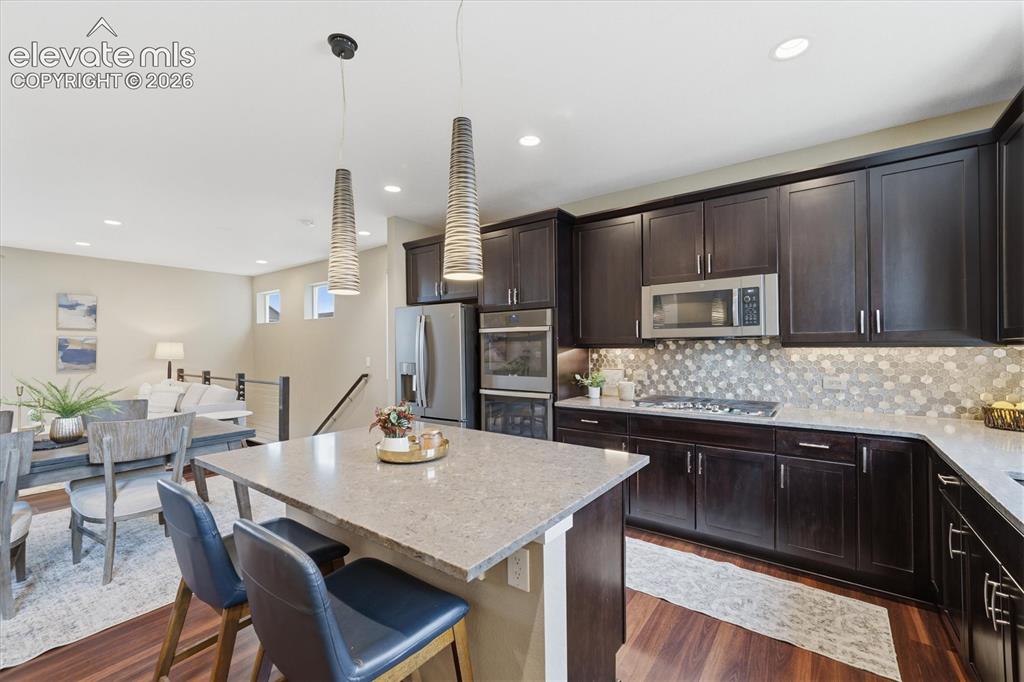 Image 9 of 47: Kitchen