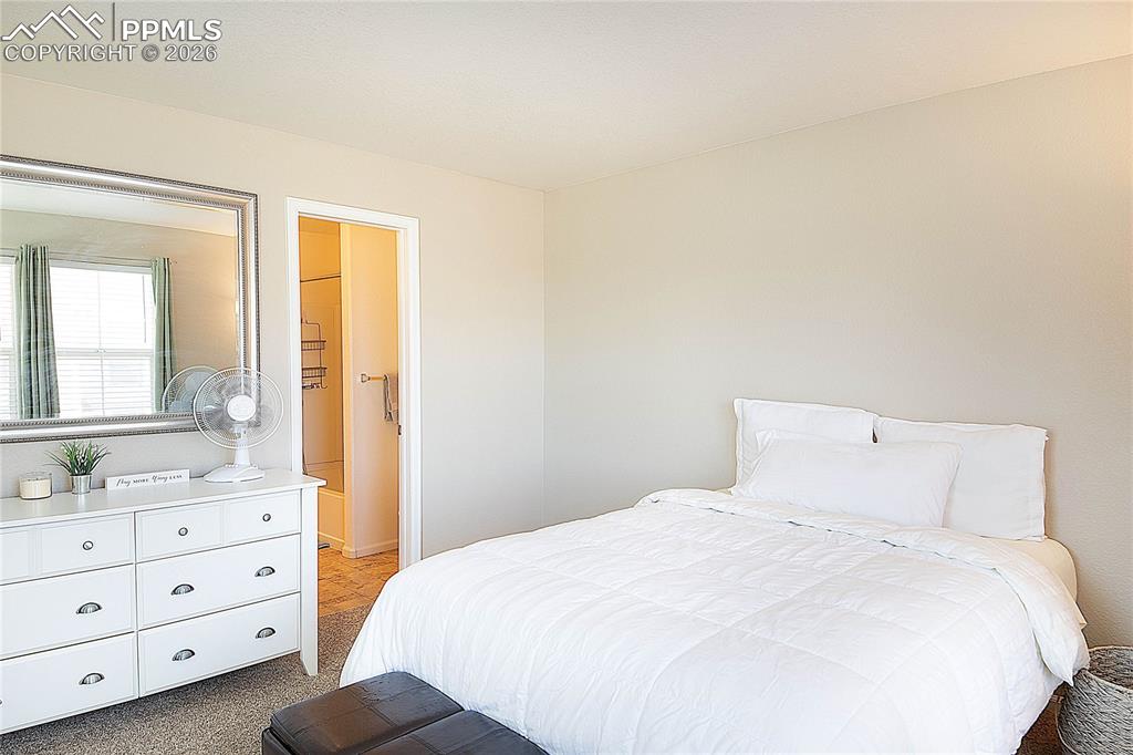 Image 24 of 30: Bedroom