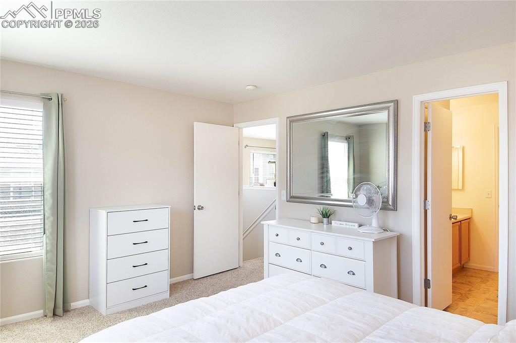 Image 25 of 30: Bedroom