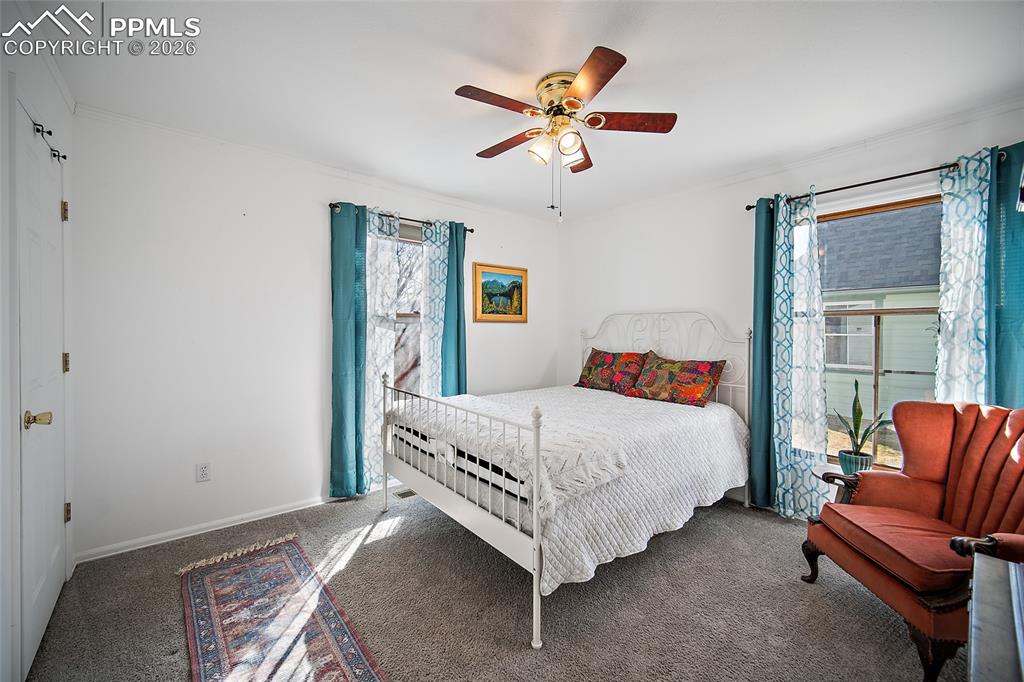 Image 16 of 38: Bedroom