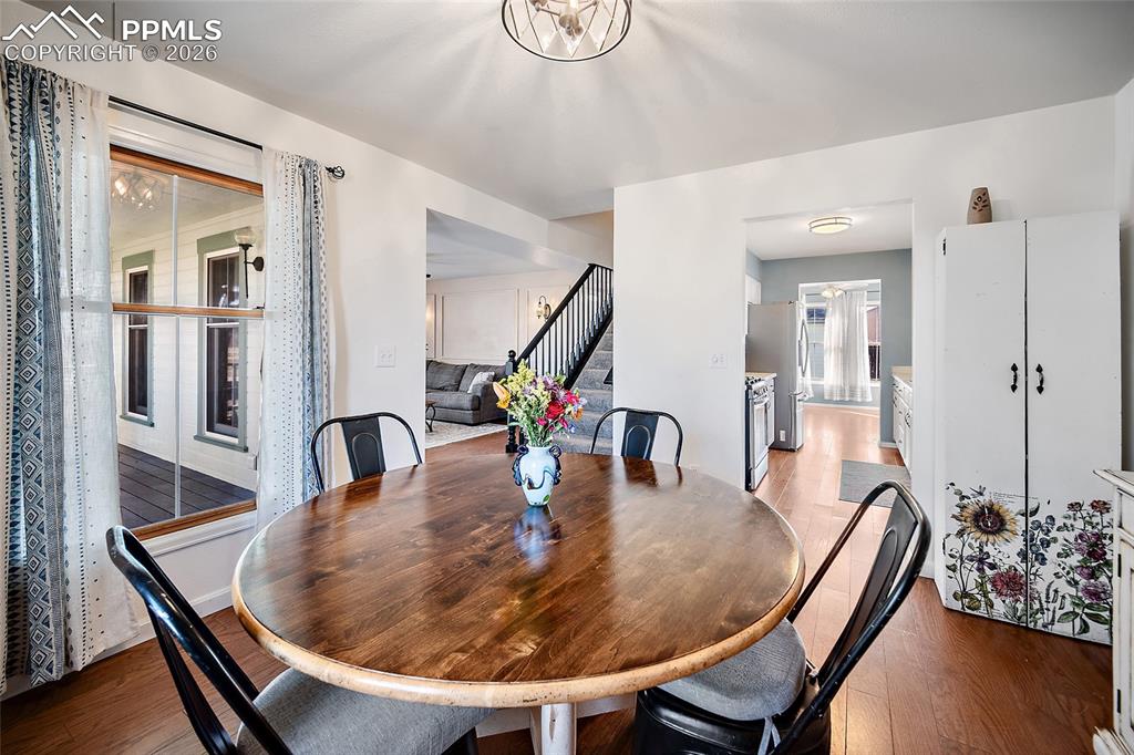 Image 8 of 38: Dining Area