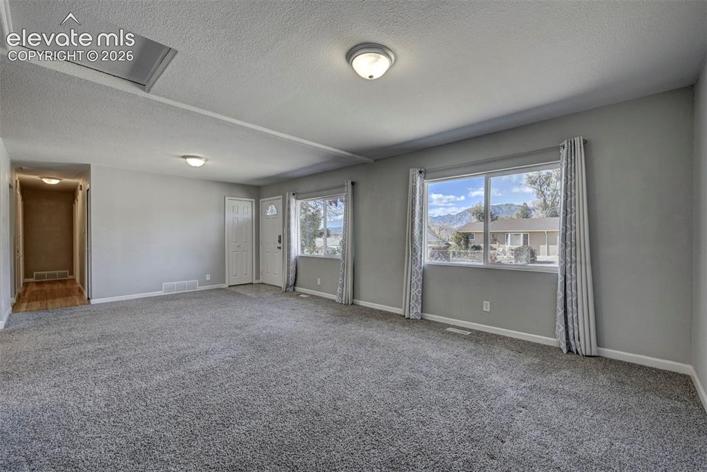 Image 5 of 24: Living Room