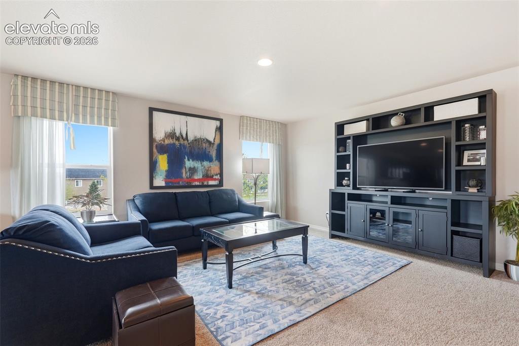 Image 19 of 50: Living Room