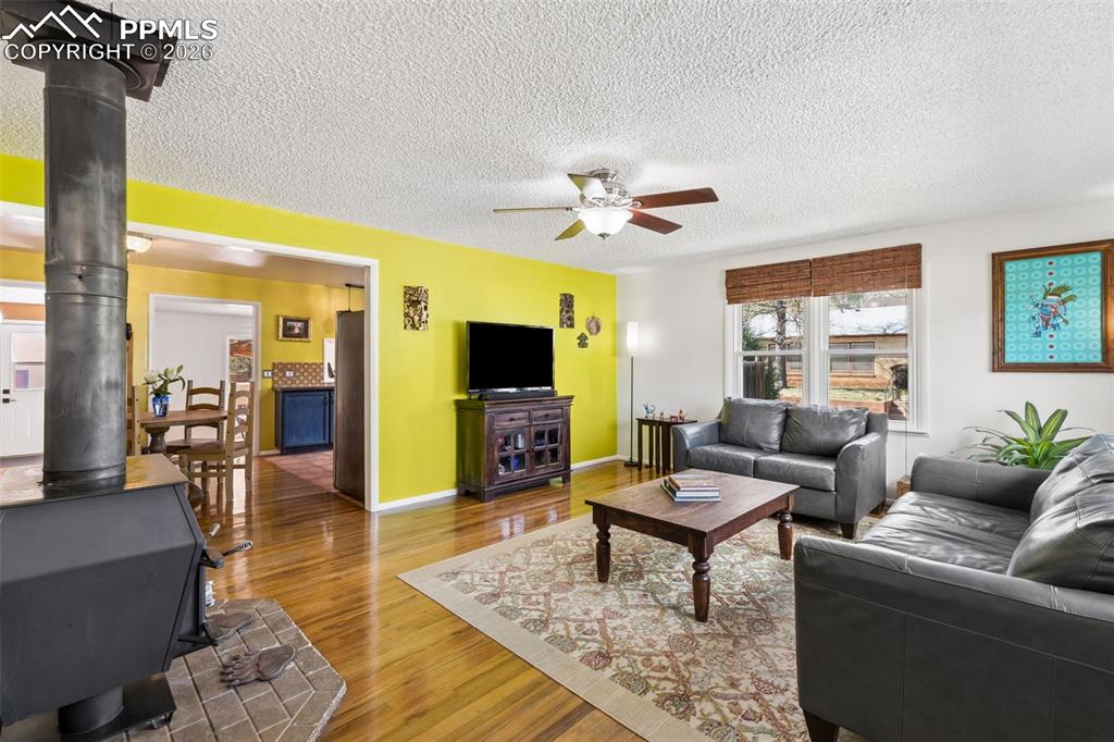 Image 11 of 50: Living Room