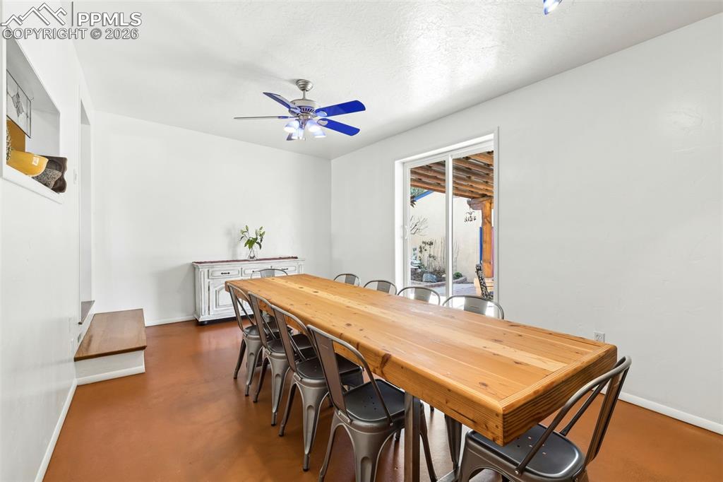 Image 22 of 50: Family Room