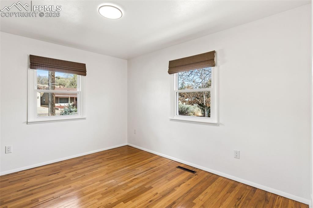 Image 29 of 50: 3rd bedroom