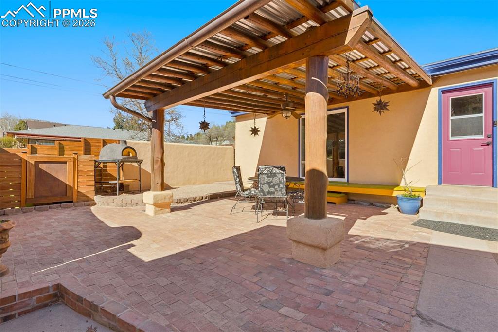 Image 35 of 50: Patio