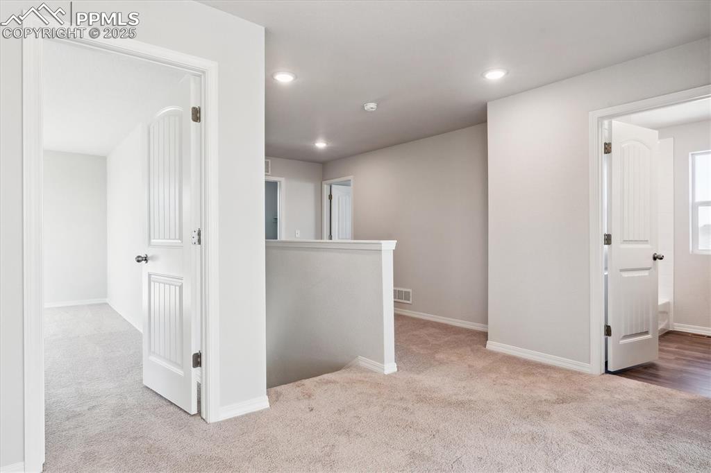 Image 15 of 26: Loft
