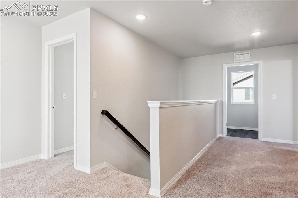 Image 16 of 26: Loft