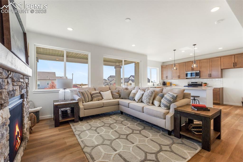 Image 5 of 13: Living Room