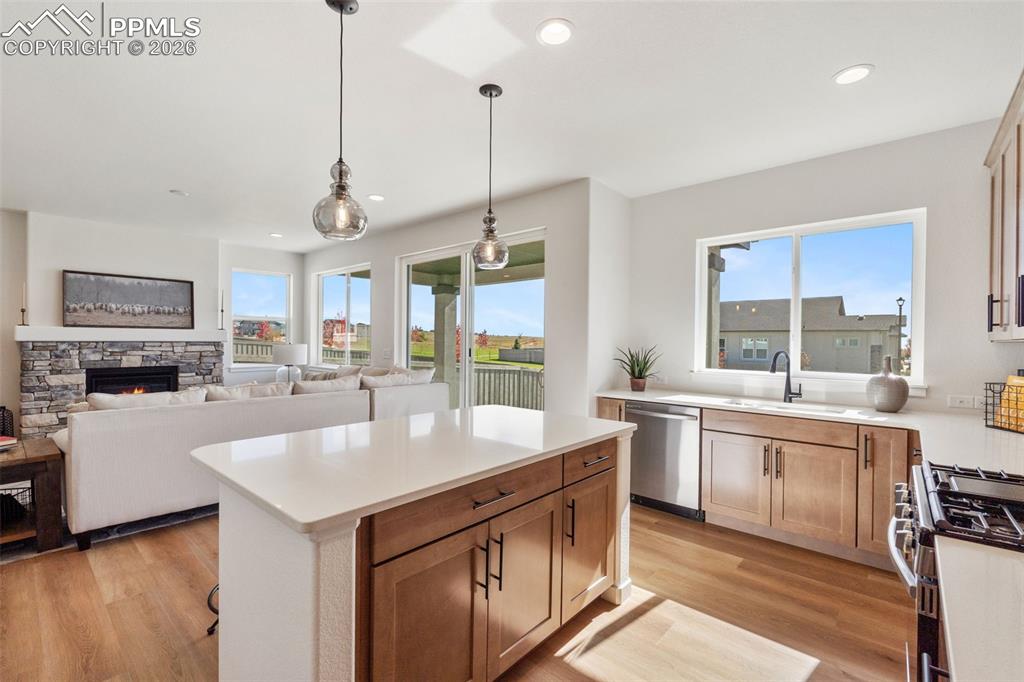 Image 6 of 13: Kitchen