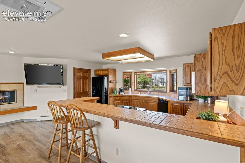 Image 18 of 44: Kitchen