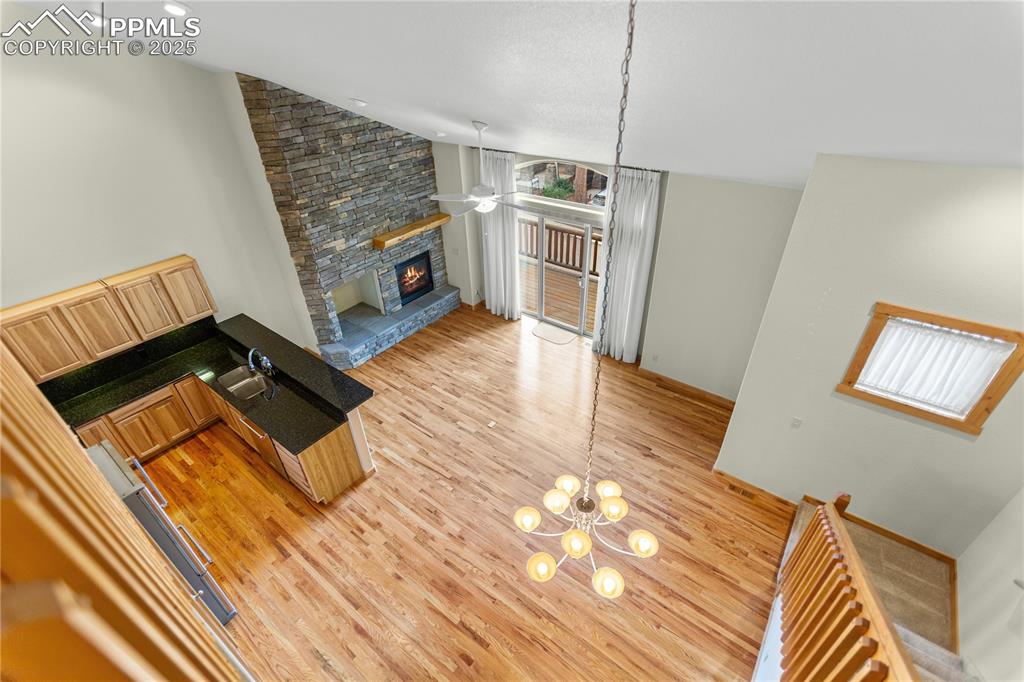 Image 32 of 37: Great Room from Upper Level Balcony