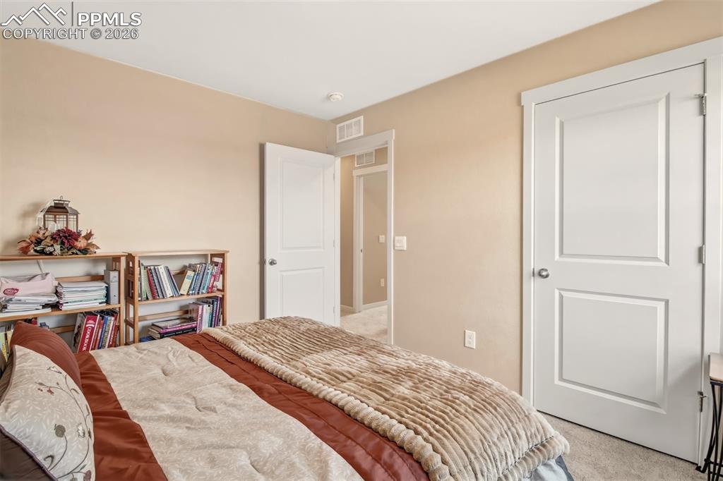 Image 21 of 31: Bedroom