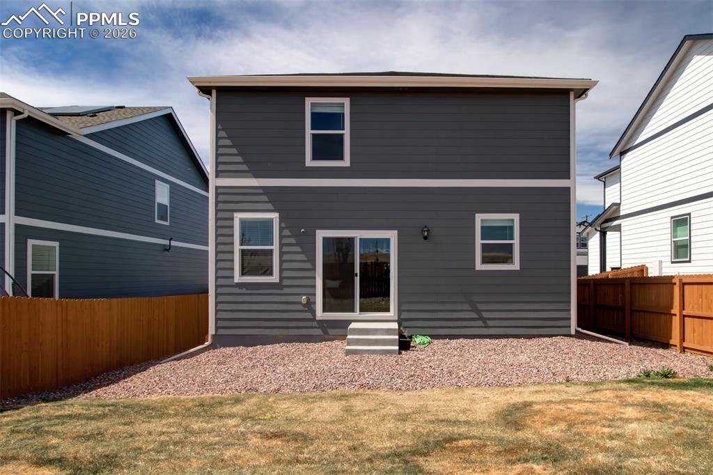 Image 23 of 31: Back of Structure