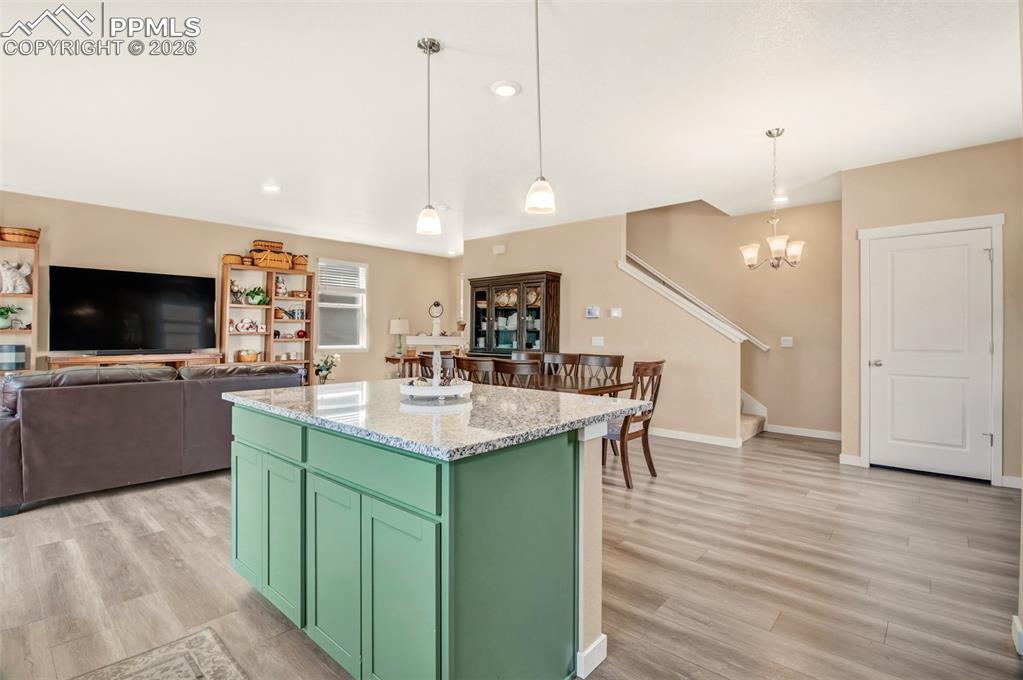 Image 6 of 31: Kitchen