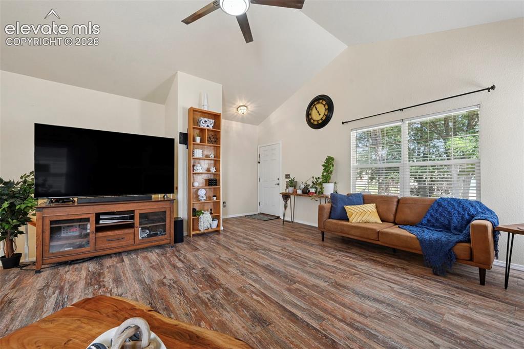 Image 10 of 32: Living Room