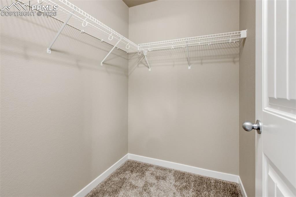 Image 15 of 21: Closet